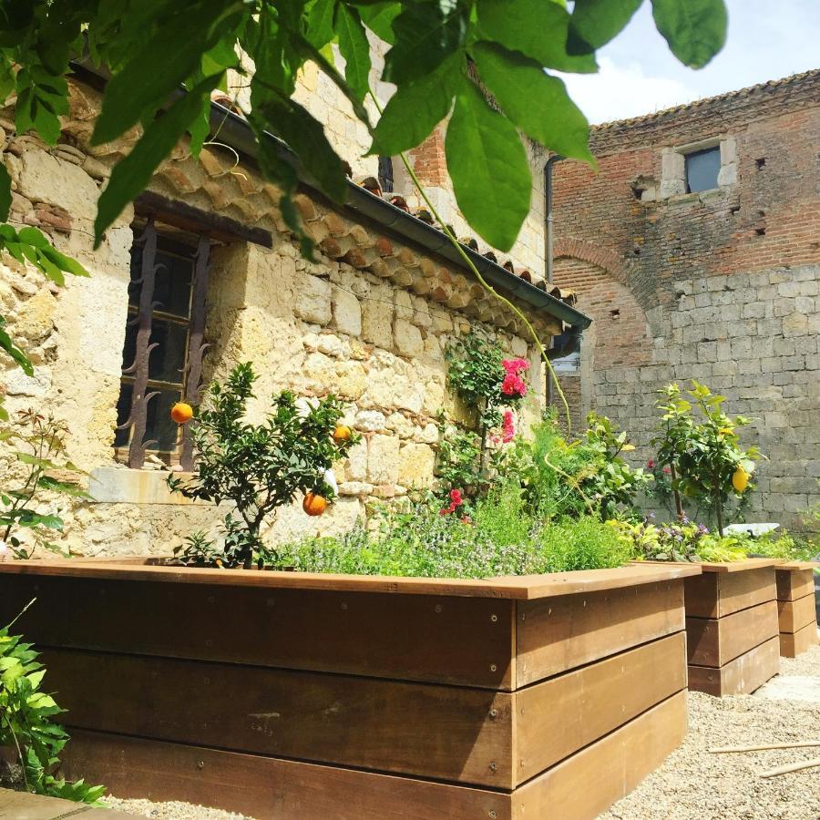 B&B La Commanderie De Lachapelle Lachapelle (Tarn-et-Garonne) Exterior foto